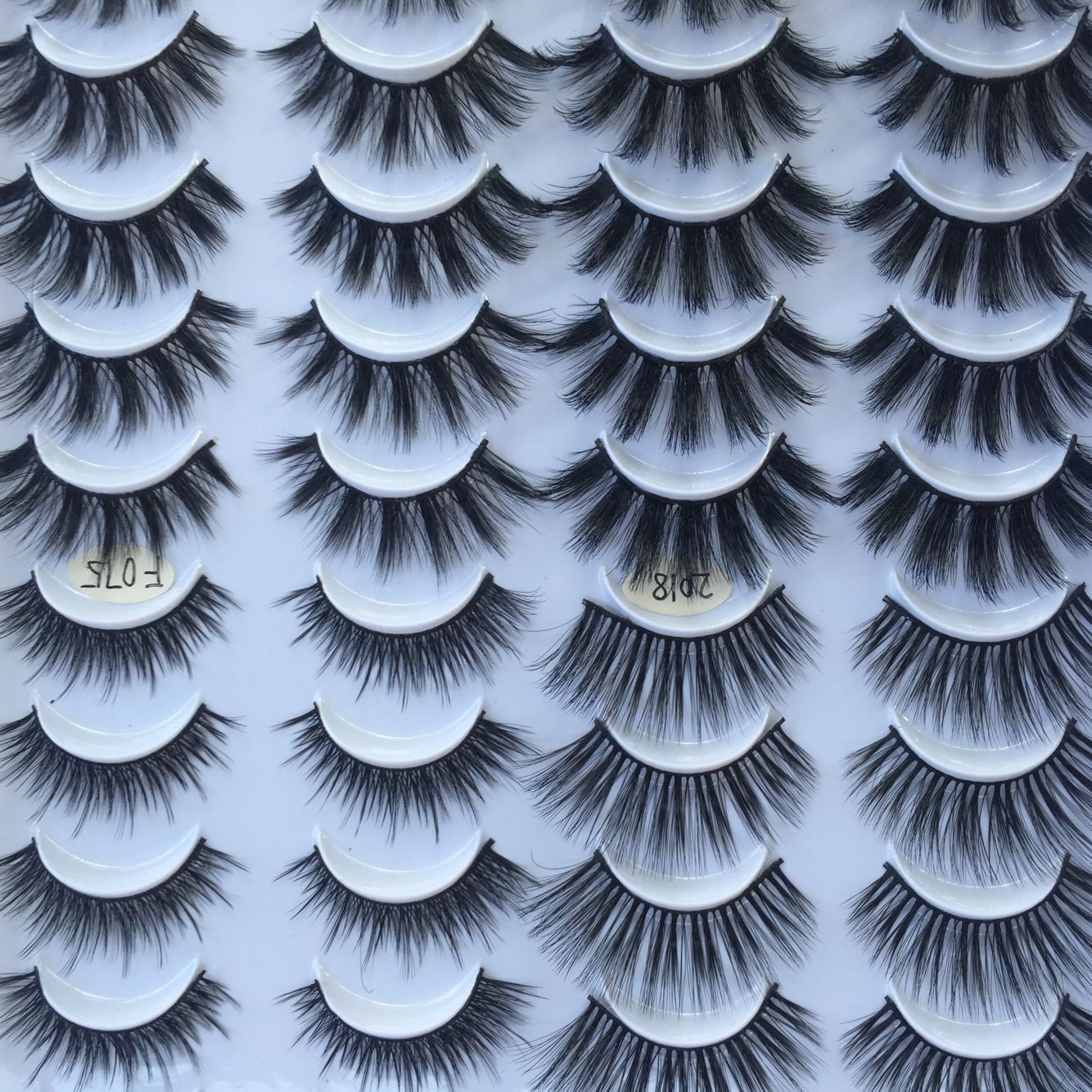 20 Pairs Of False Eyelashes clusters